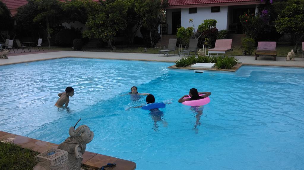Armonia Village Resort And Spa Chumphon Exterior foto