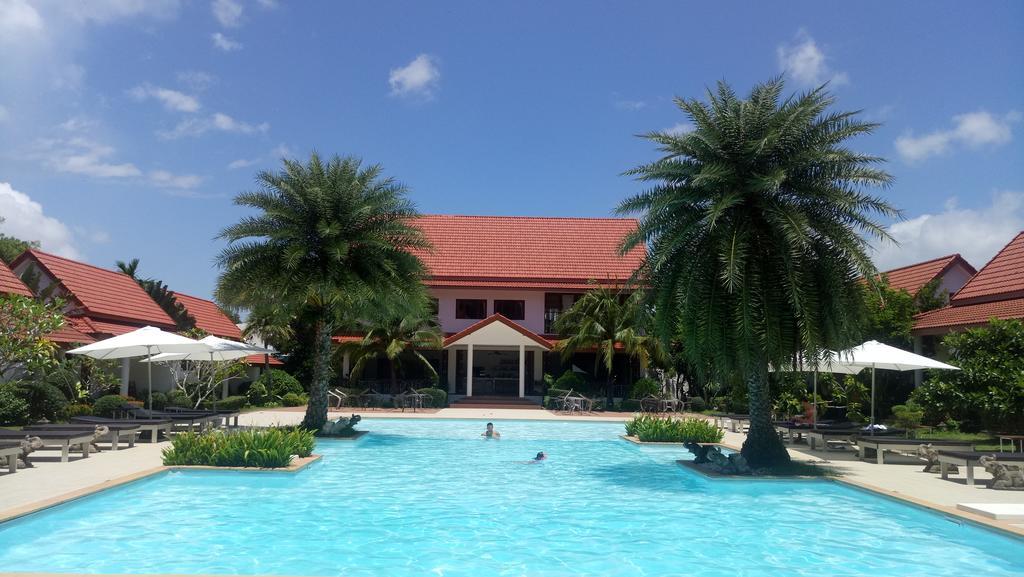 Armonia Village Resort And Spa Chumphon Exterior foto